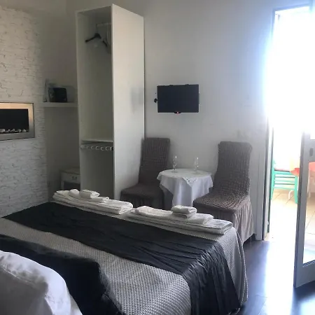 ゲストハウス Palese Profumo Di Mare 2*